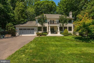 9232 Vendome Dr, Bethesda, MD 20817