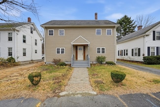 29 Liberty St, Warren, MA 01083