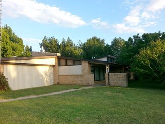 10 Grandview Rd, Wellington, KS 67152