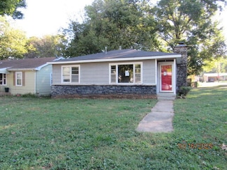 1858 S Franklin Ave, Springfield, MO 65807