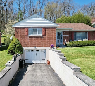 912 Augusta St, Bluefield, WV 24701