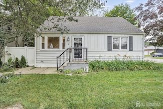 2 Ann St, Bloomingdale, NJ 07403