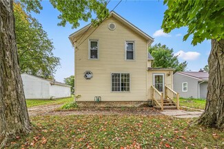 1124 E 16th St, Ashtabula, OH 44004