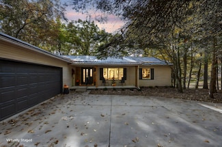 8720 Heather Ln, Stanwood, MI 49346