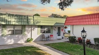 1802 Bedford Ln Unit 2, Sun City Center, FL 33573