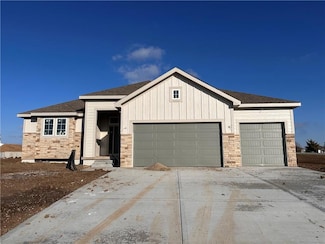 2007 Foxtail Point, Kearney, MO 64060