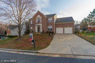 7909 Glenbarr Ct, Fairfax Station, VA 22039