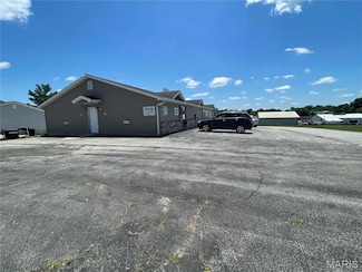 120 East Ave Unit A, Winfield, MO 63389