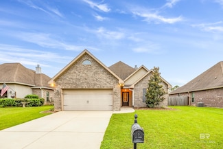 1077 Crown Walk Dr, Foley, AL 36535