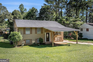 992 Brian Ln, Forest Park, GA 30297