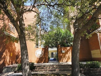 106 E 30th St Unit 101, Austin, TX 78705