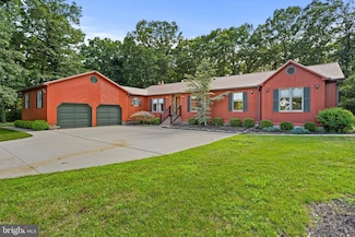 1230 Venezia Ave, Vineland, NJ 08361