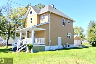 1839 6th Ave, Grinnell, IA 50112