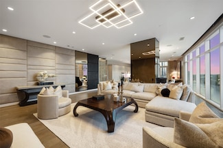4521 San Felipe St Unit 1201, Houston, TX 77027