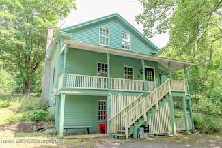 33 High St, Chatham, NY 12037