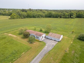 228 Pleasant St, Clinton, ME 04927