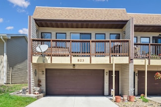 823 Sonya Dr, Waterloo, IA 50702