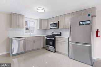 318 S Main St, Woodstown, NJ 08098