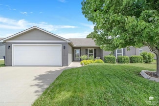 2800 Brookville Dr, Manhattan, KS 66502