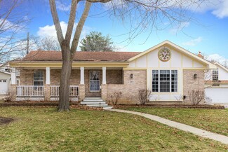 341 Home St, Sycamore, IL 60178