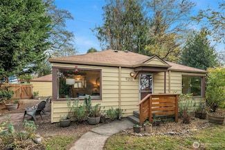 9202 14th Ave SW, Seattle, WA 98106