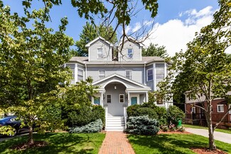 35 Court St Unit 35, Newton, MA 02458