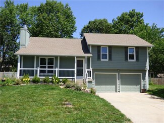 604 Willow Brook Dr, Raymore, MO 64083