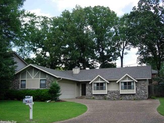 1517 Shumate Dr, Little Rock, AR 72212