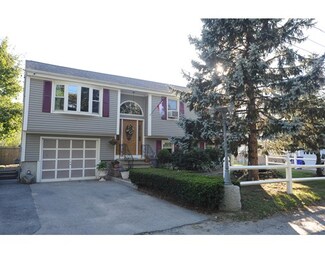 33 Wayland St, Fall River, MA 02720