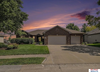 17902 Camelback Ave, Omaha, NE 68136