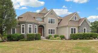 16780 Snyder Rd, Chagrin Falls, OH 44023