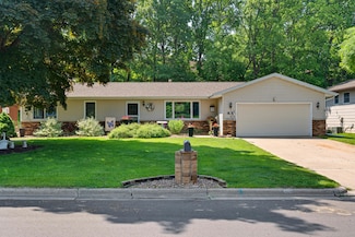 1608 Hickory St, Onalaska, WI 54650