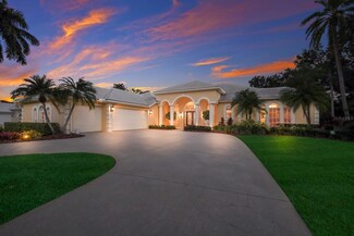 8141 Regents Ct, University Park, FL 34201