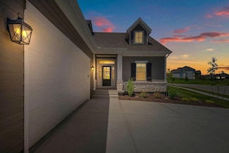 13452 W 174th Place, Overland Park, KS 66221