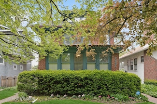 1431 Noyes St, Evanston, IL 60201