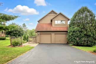 4119 White Ash Rd, Crystal Lake, IL 60014