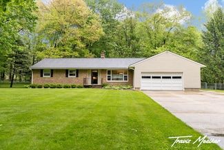 10830 14th Ave NW, Grand Rapids, MI 49544