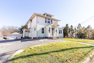 252 West St, Brockton, MA 02301