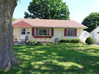318 12th Ave, New Glarus, WI 53574