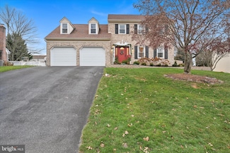 70 Brookfield Dr, Ephrata, PA 17522