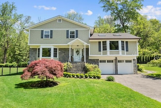 12 Cherry Ln, Scarsdale, NY 10583