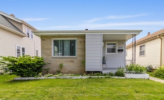 3633 W Rogers St, Milwaukee, WI 53215