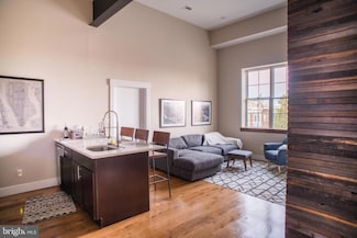 705-7 S 5th St Unit 304, Philadelphia, PA 19147