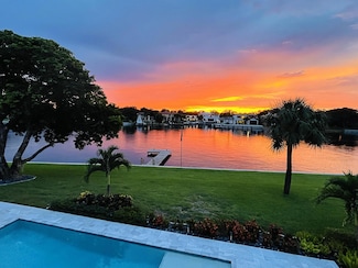 2177 Radnor Ct, North Palm Beach, FL 33408