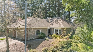 1011 Oak Mesa Dr, Santa Rosa, CA 95409