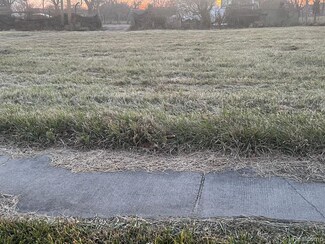 9067 Chrysler Dr, Detroit, MI 48211