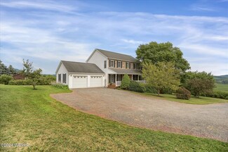 3620 Woodley Hollow Rd, Montoursville, PA 17754