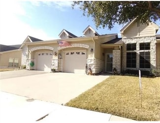 827 Kitty Hawk Ln, Grand Prairie, TX 75051