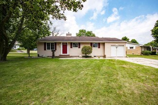 955 E John St, Nappanee, IN 46550