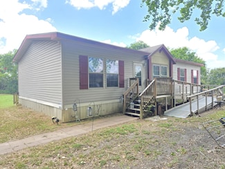 428 W North Main St, Flatonia, TX 78941